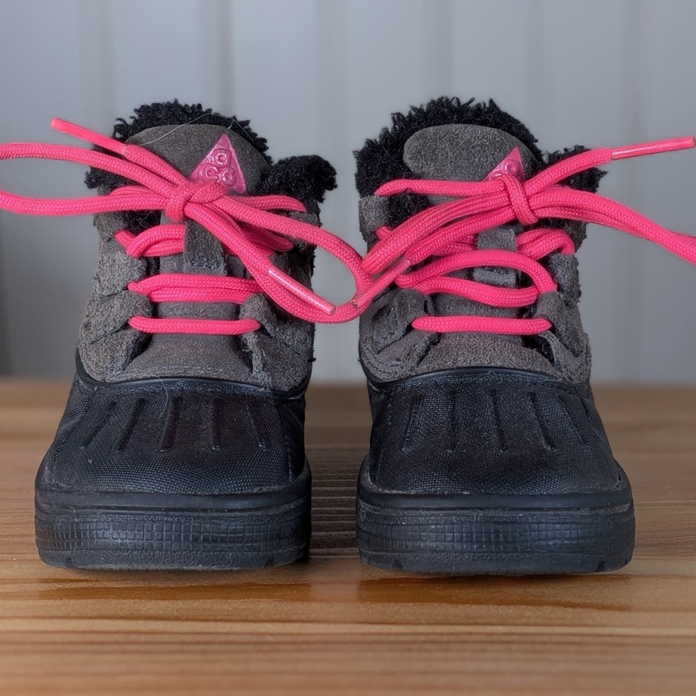 Nike ACG Woodside Chukka 2 Toddler Winter Boots Size 5c Pink Grey Snow